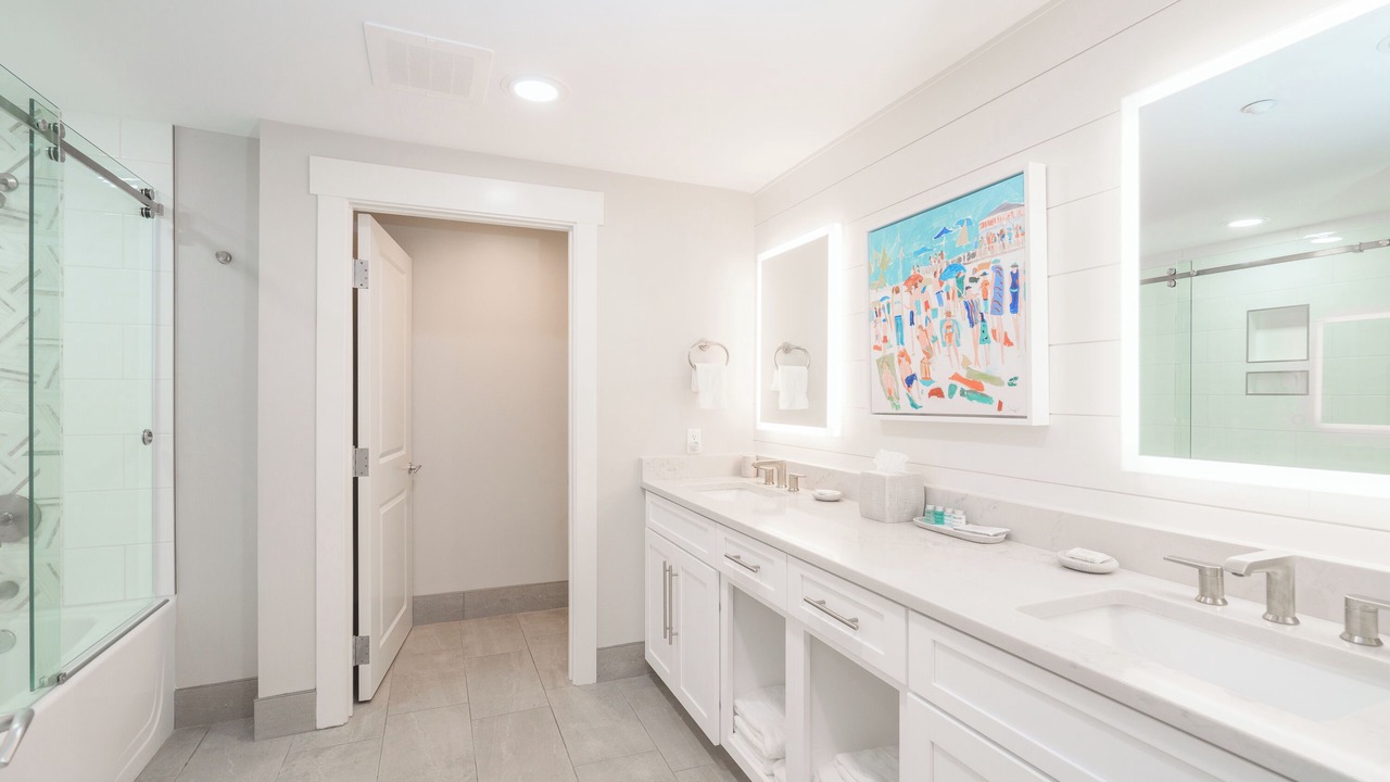 Photo of Bathroom in Baytowne Wharf