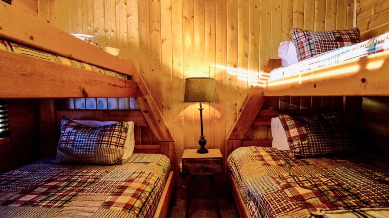Photo of Bedroom in Mammoth Creek