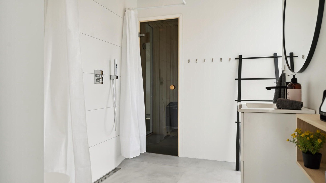 Photo of Bathroom in Hov