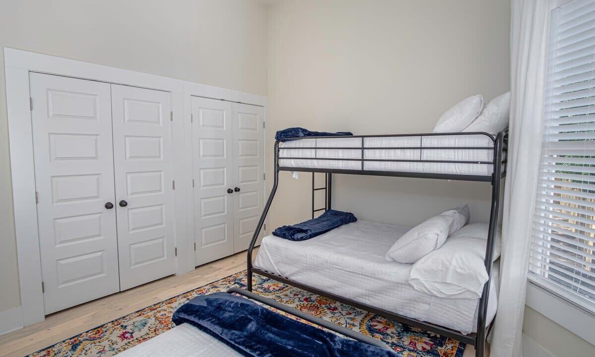 Photo of Bedroom in Near East Side