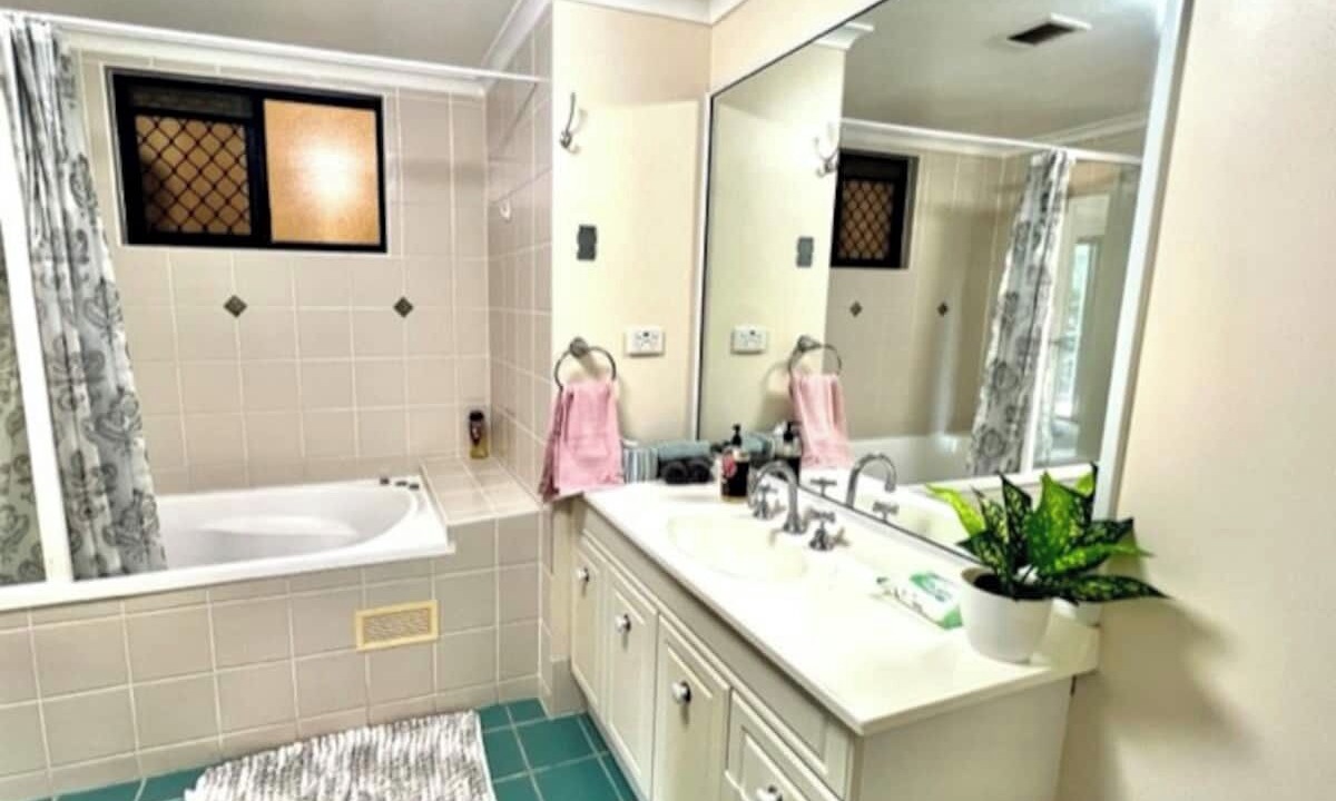Photo of Bathroom in North Ward