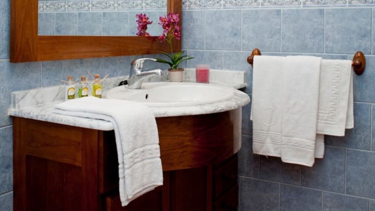 Photo of Bathroom in Puertolas