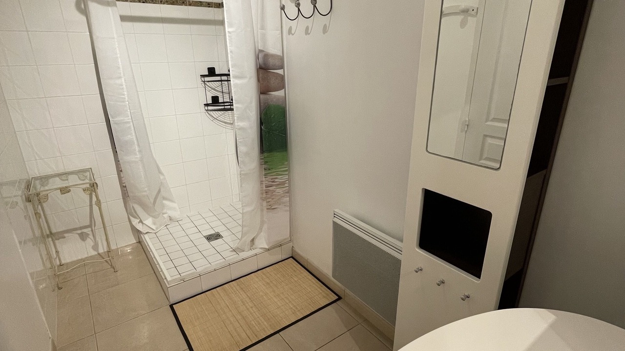 Photo of Bathroom in Ouistreham