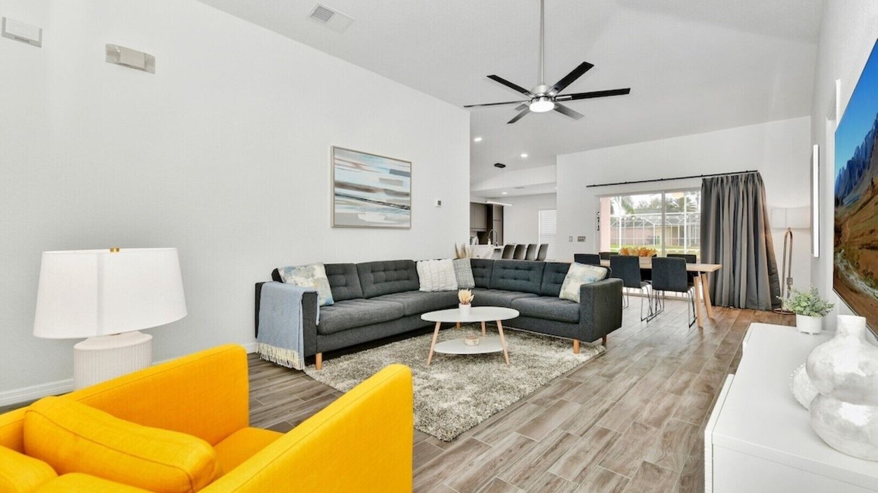 Photo of Livingroom in Loughman