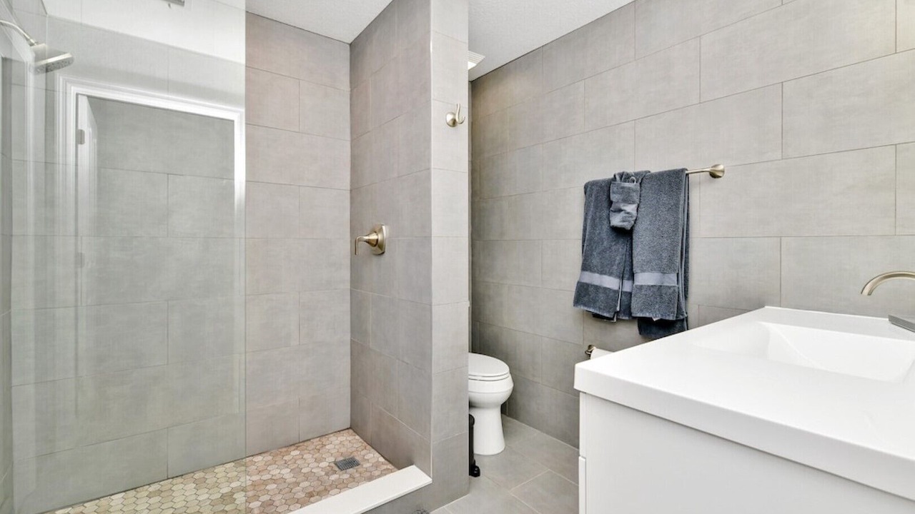 Photo of Bathroom in Loughman