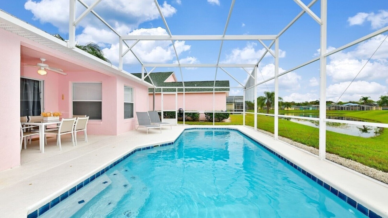 Photo of Outdoor in Loughman