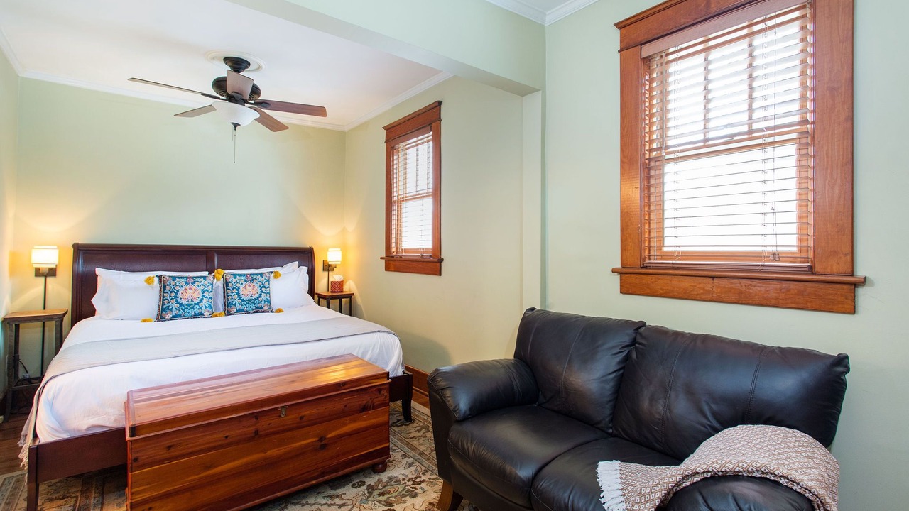 Photo of Bedroom in Historic Edgefield