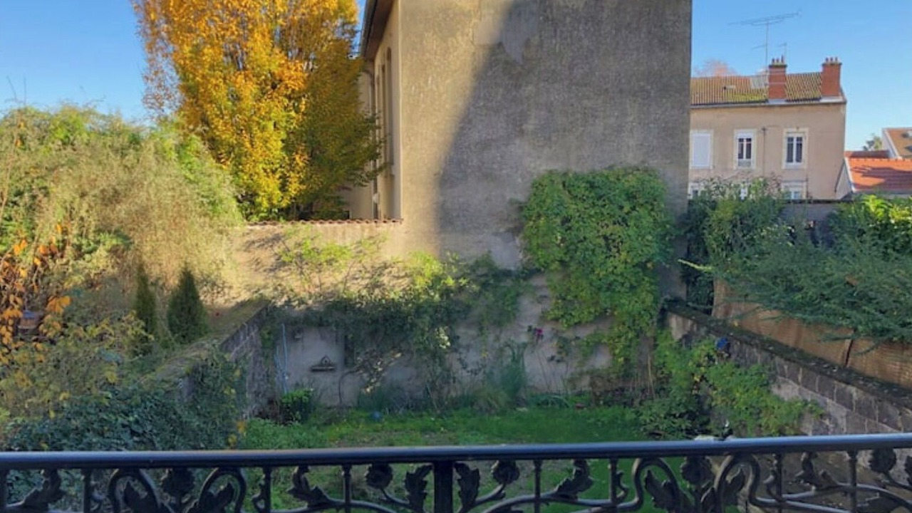 Photo of Outdoor in Poincare - Foch - Anatole France - Croix de Bourgogne