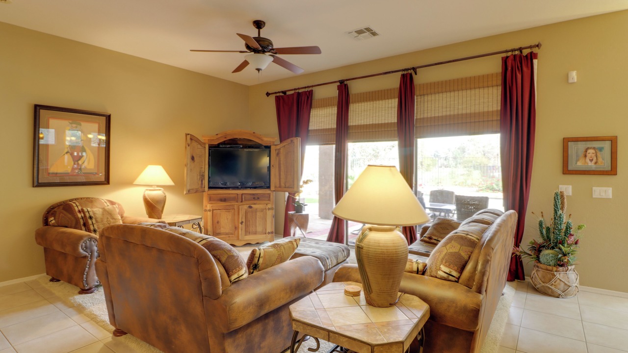 Photo of Livingroom in Legacy