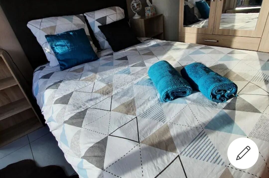Photo of Bedroom in Reux
