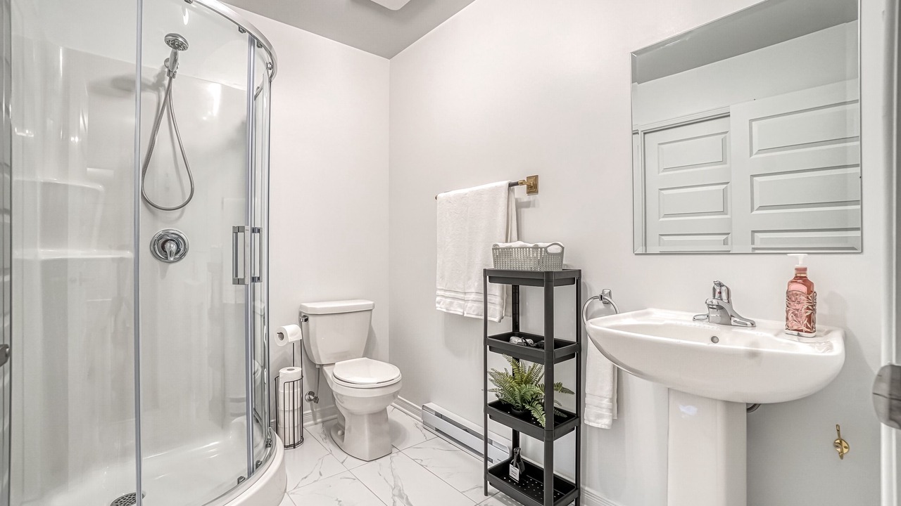 Photo of Bathroom in Val-des-Monts