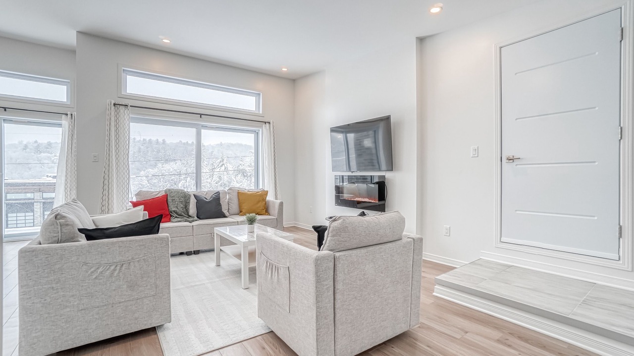 Photo of Livingroom in Val-des-Monts