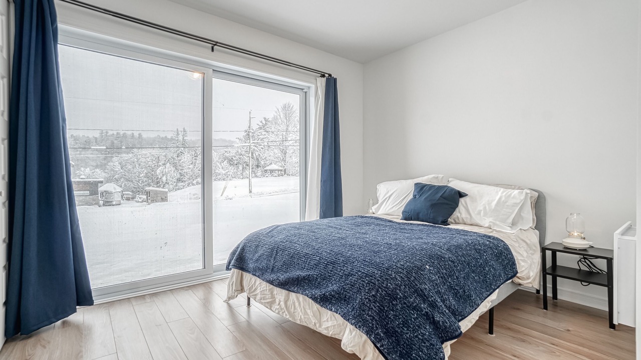 Photo of Bedroom in Val-des-Monts