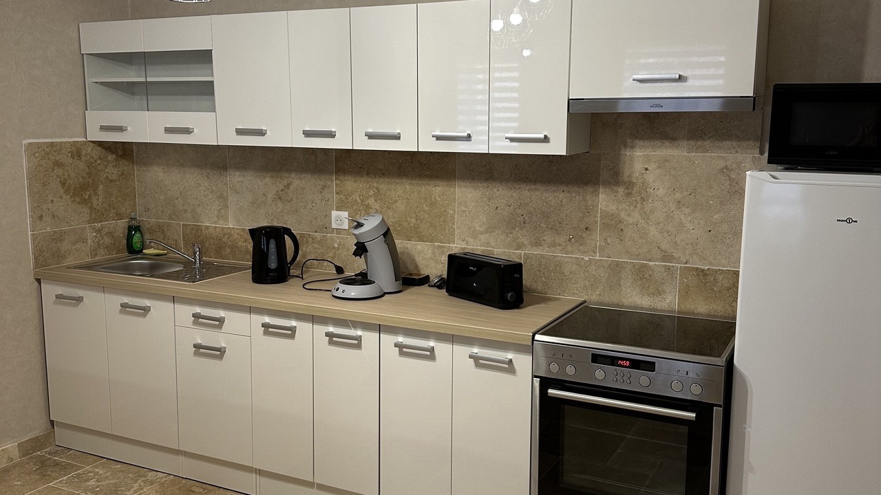 Photo of Kitchen in Saint-Laurent-sur-Saone