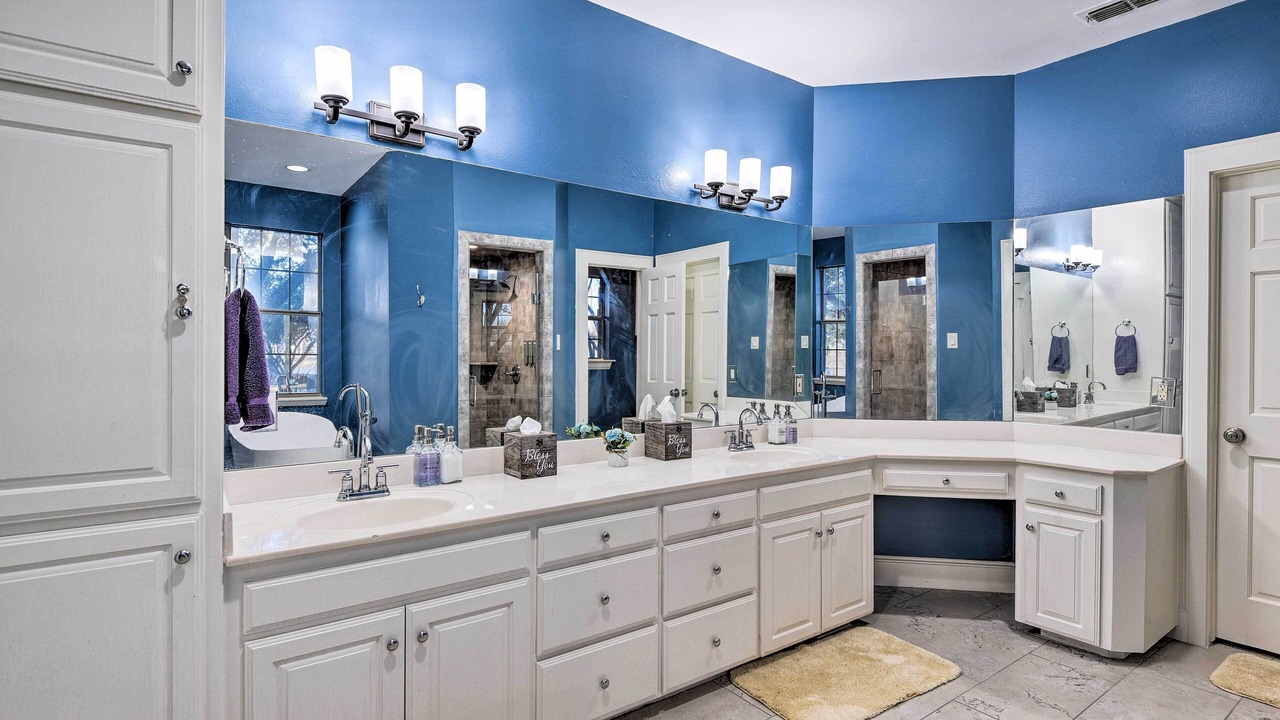 Photo of Bathroom in Argyle