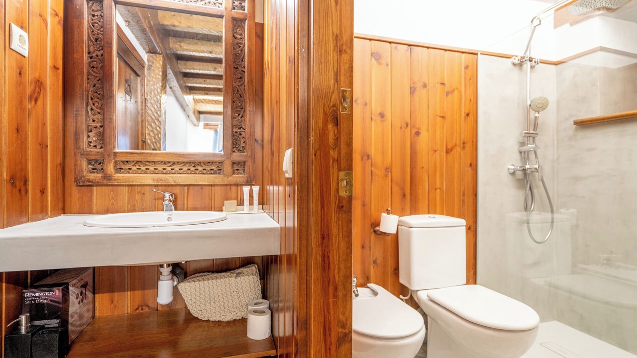 Photo of Bathroom in Garos