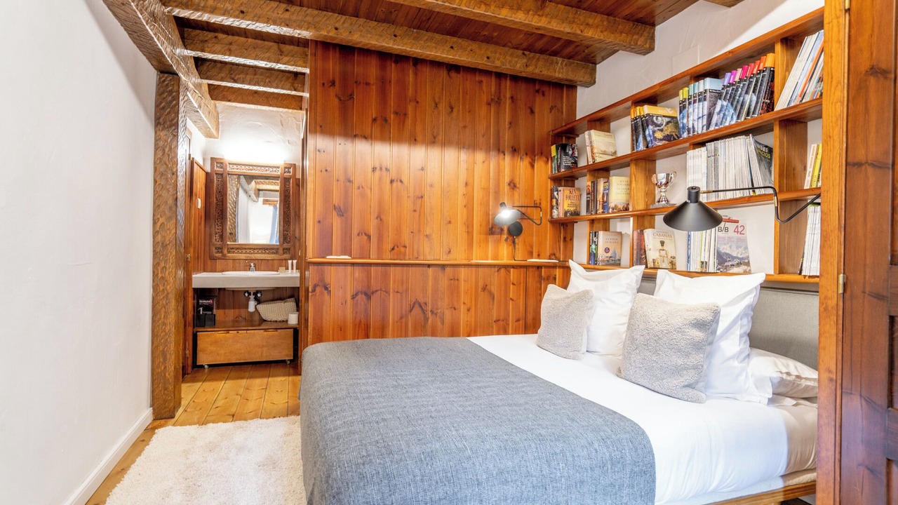 Photo of Bedroom in Garos