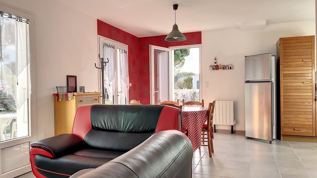 Photo of Livingroom in La Bree-les-Bains