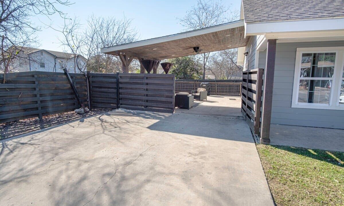 Photo of Outdoor in Denver Heights