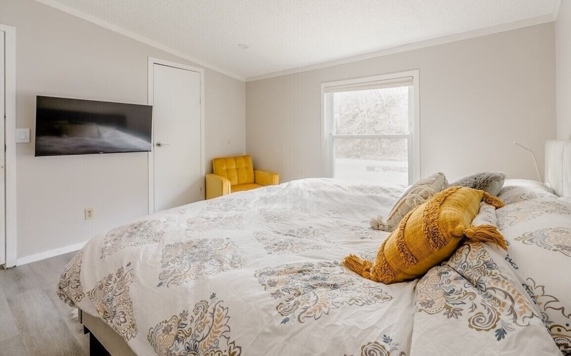 Photo of Bedroom in Livingston Manor