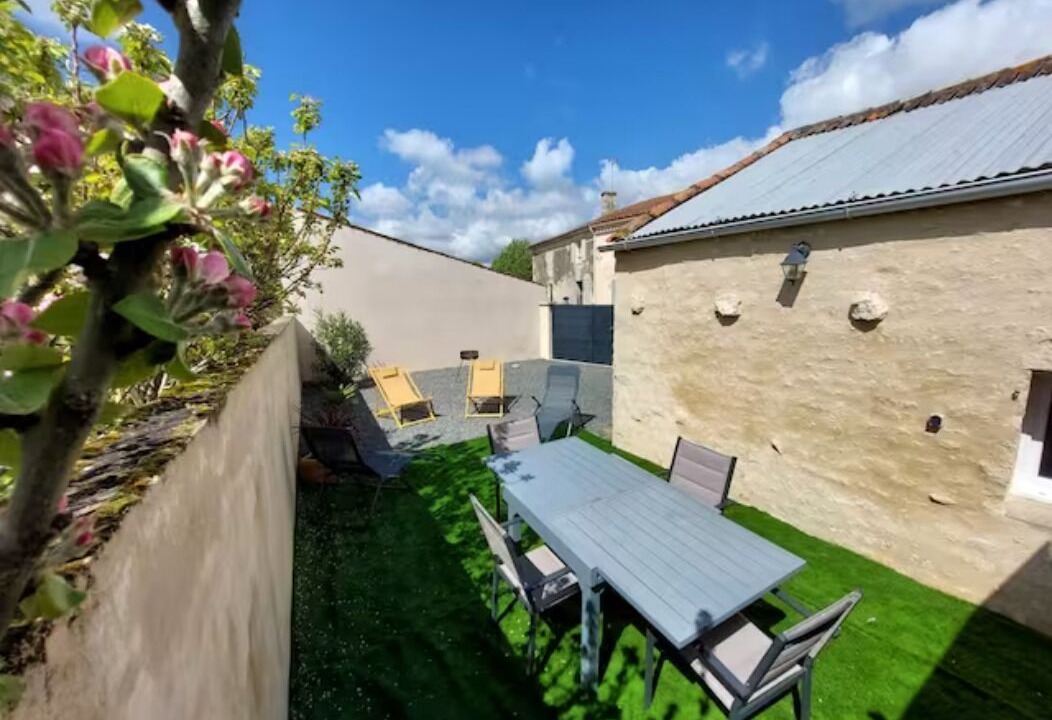 Photo of Outdoor in Doix-les-Fontaines