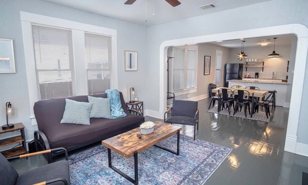 Photo of Livingroom in Near East Side