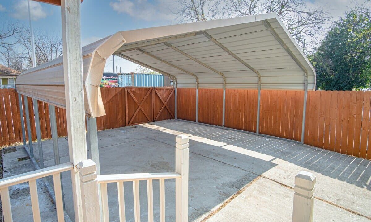 Photo of Outdoor in Near East Side
