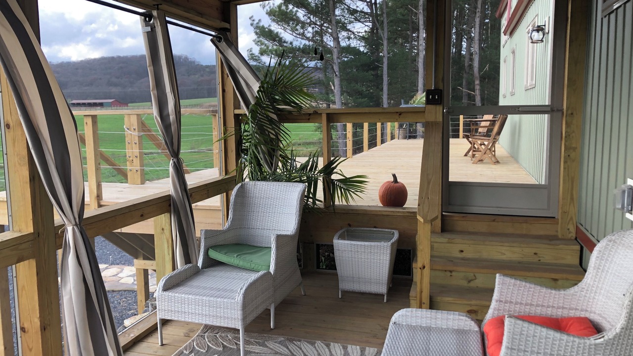 Photo of Patio Balcony in Mount Jackson