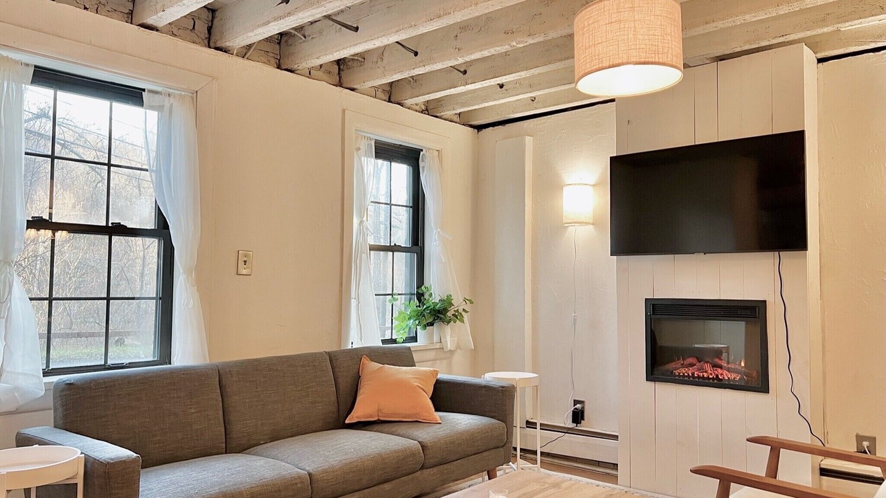 Photo of Livingroom in Kingston