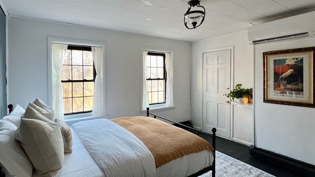 Photo of Bedroom in Kingston