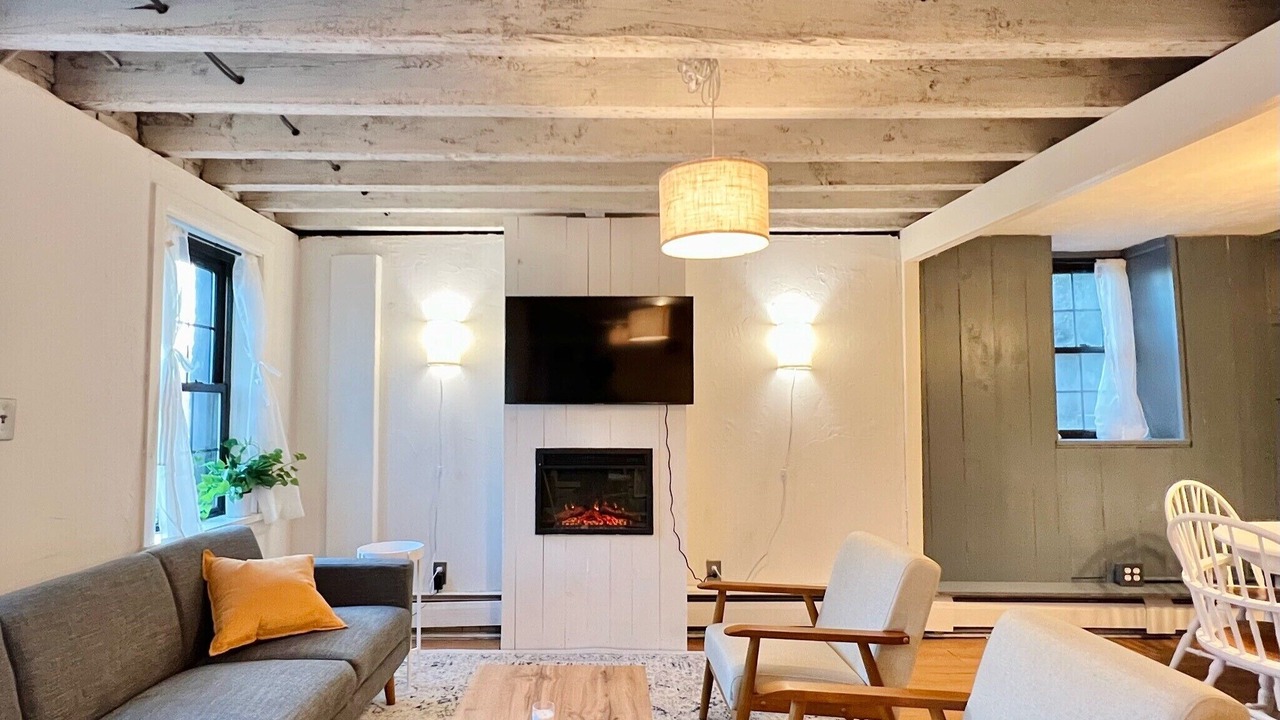 Photo of Livingroom in Kingston