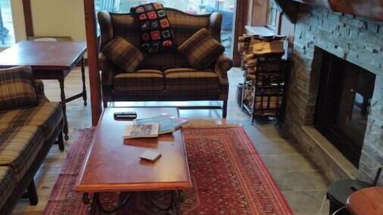 Photo of Livingroom in East Haddam