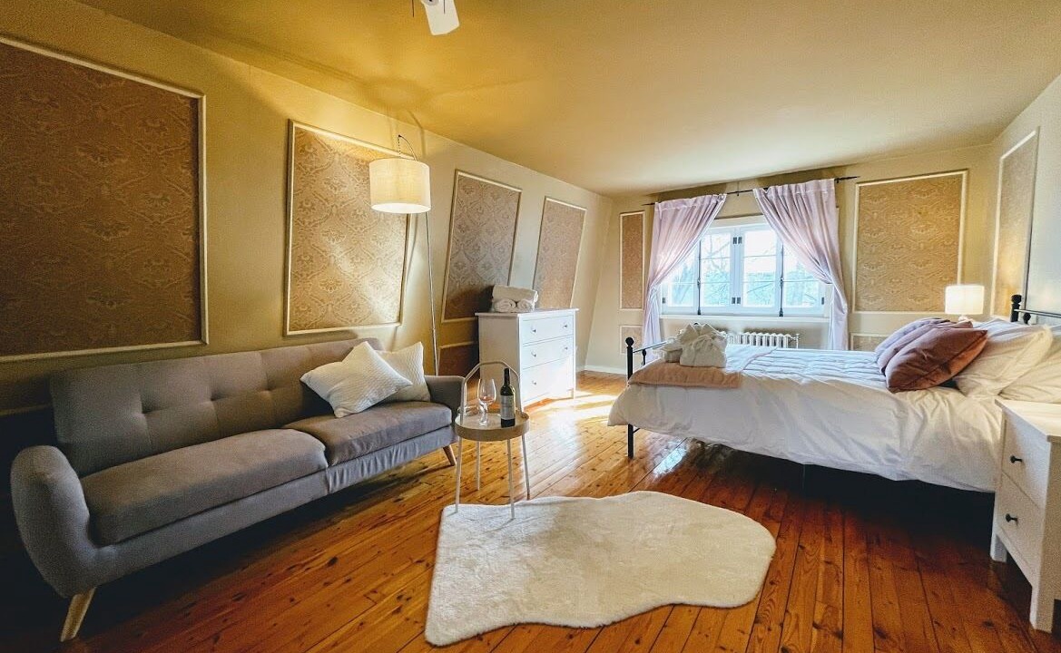 Photo of Bedroom in Ste Petronille