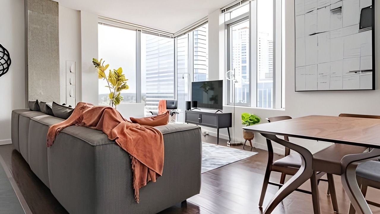 Photo of Livingroom in West Bellevue
