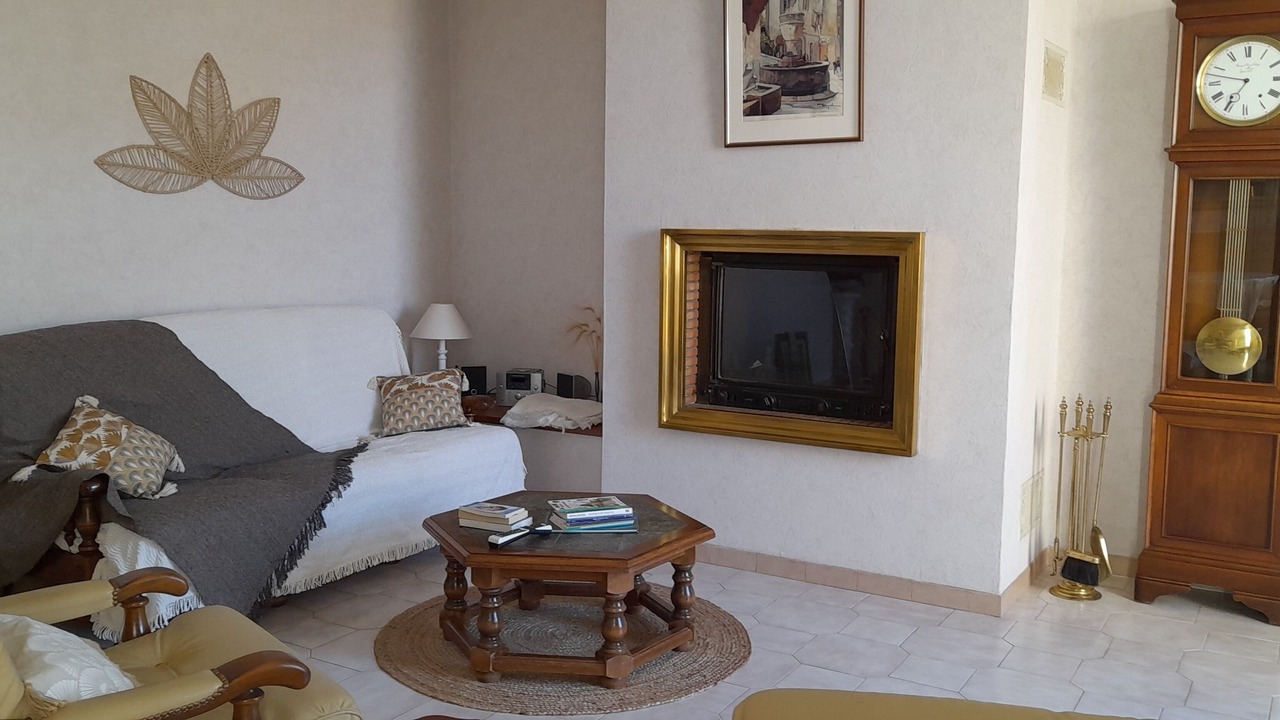 Photo of Livingroom in Puimisson