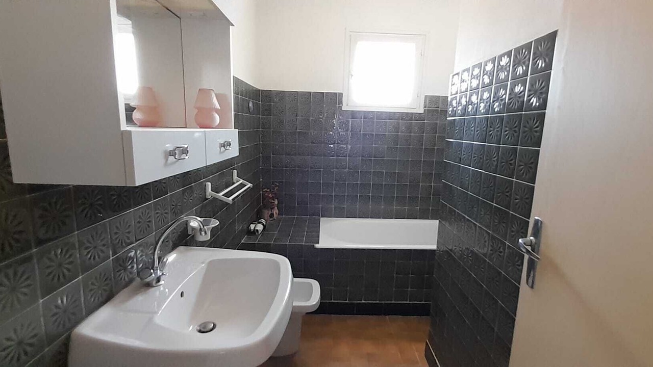 Photo of Bathroom in Puimisson