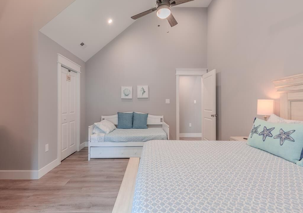 Photo of Bedroom in Town Bank