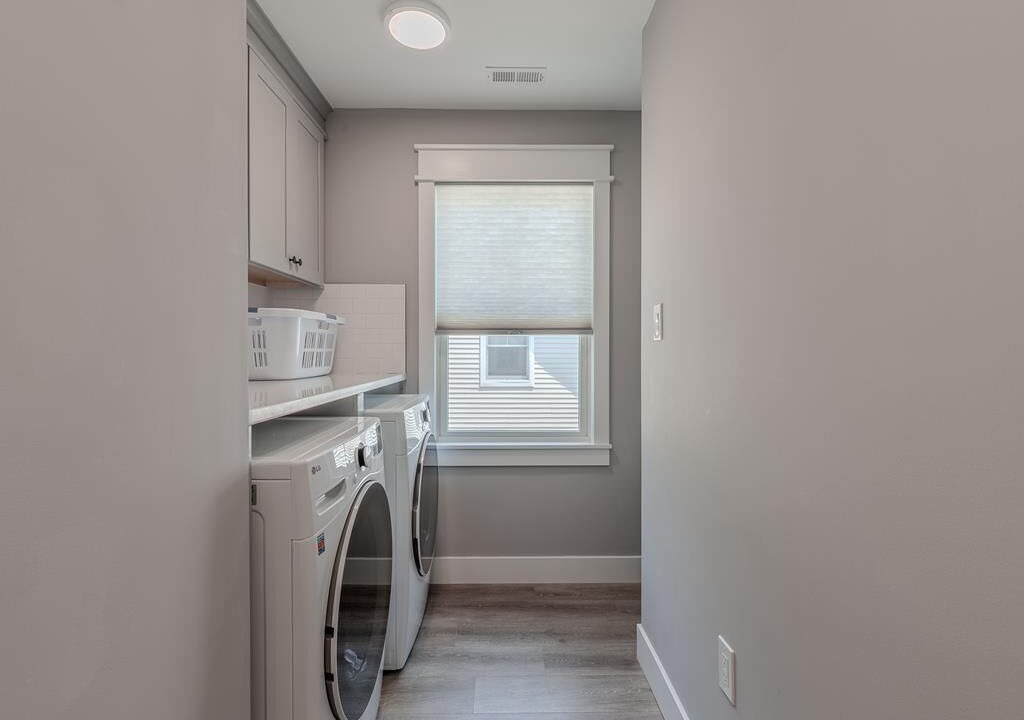 Photo of Others in Town Bank