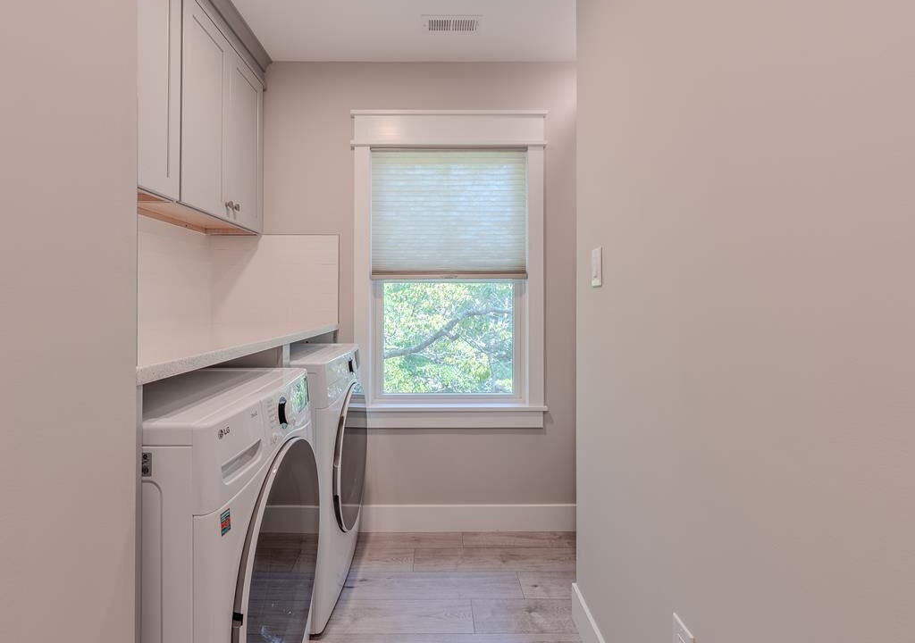 Photo of Others in Town Bank