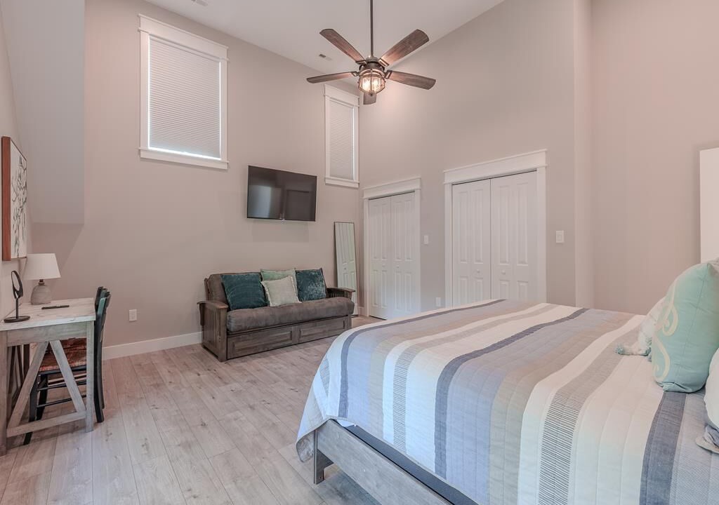 Photo of Bedroom in Town Bank