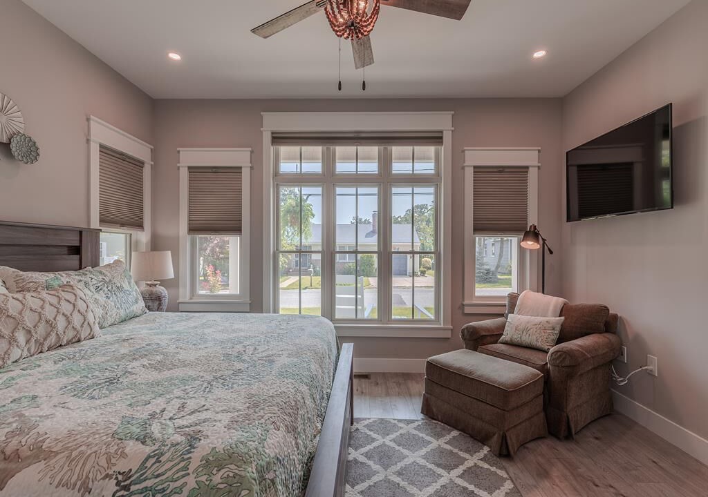 Photo of Bedroom in Town Bank