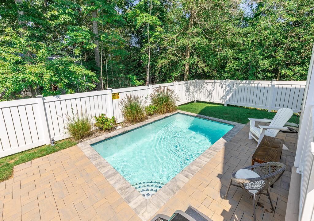 Photo of Outdoor in Town Bank