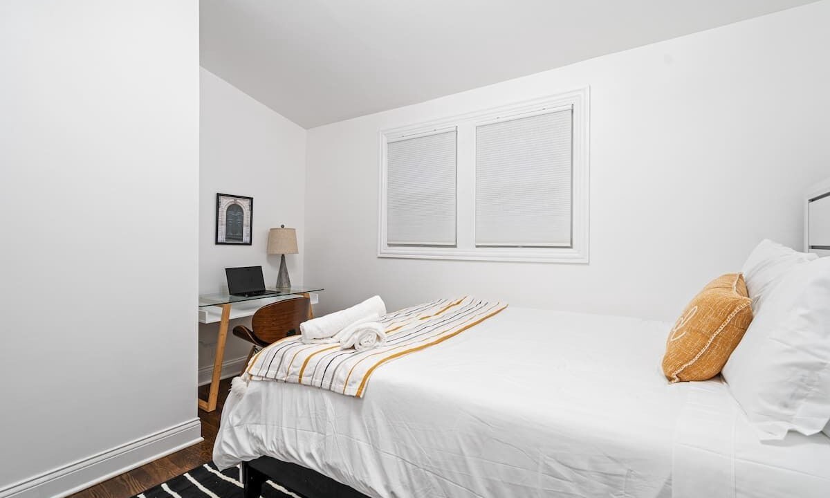Photo of Bedroom in Cragin