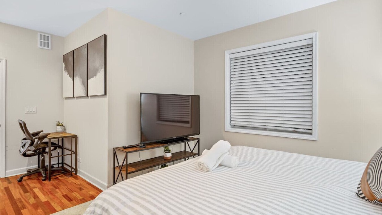 Photo of Bedroom in Pulaski Park