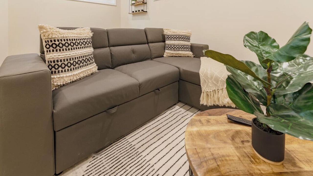 Photo of Livingroom in Pulaski Park