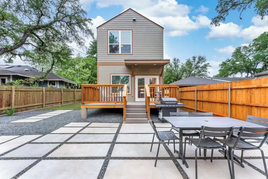 Photo of Outdoor in South Lamar