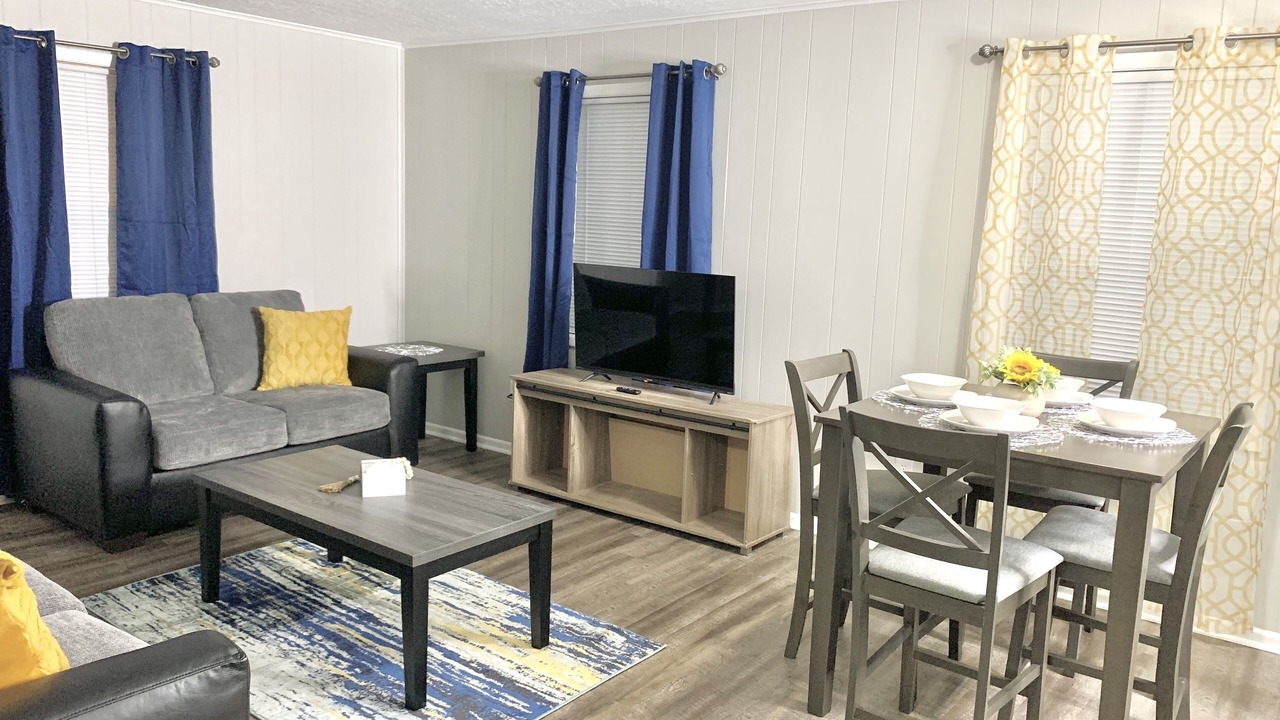 Photo of Livingroom in Starkville