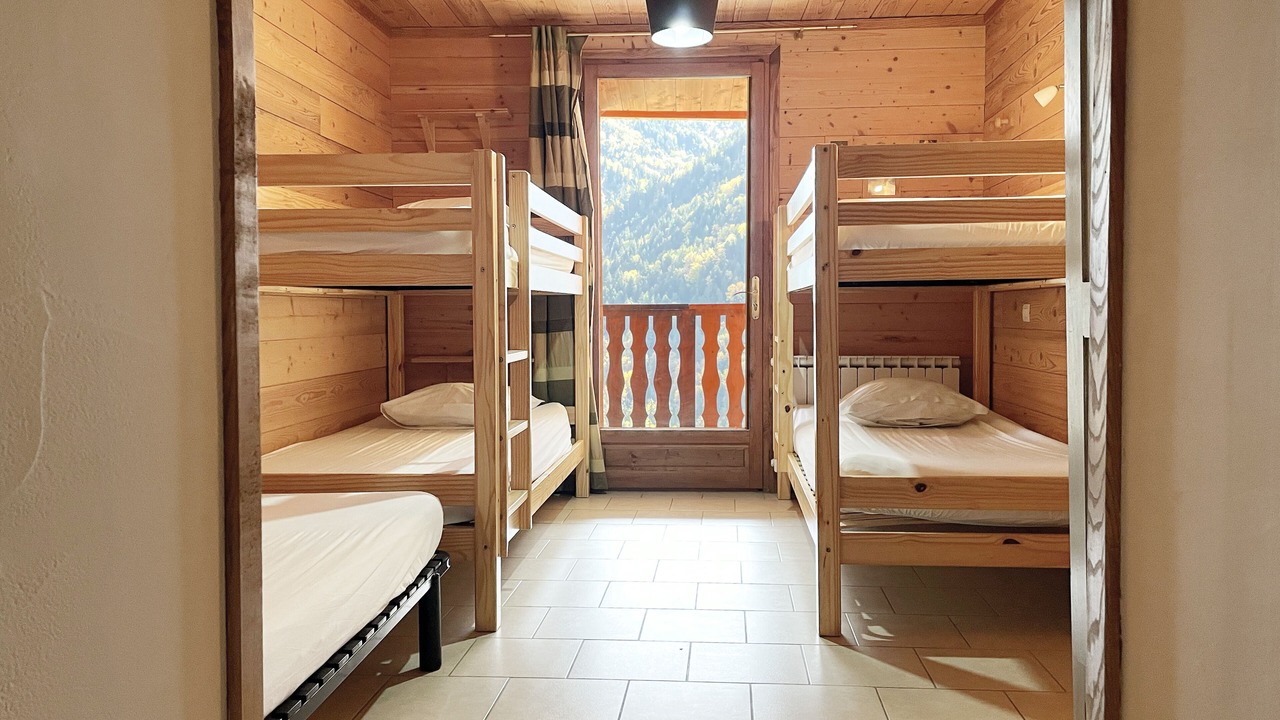 Photo of Bedroom in Venosc