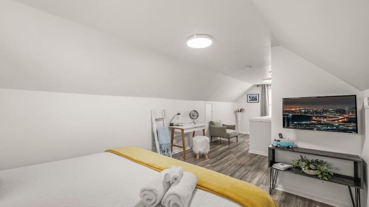 Photo of Bedroom in Royal Oak