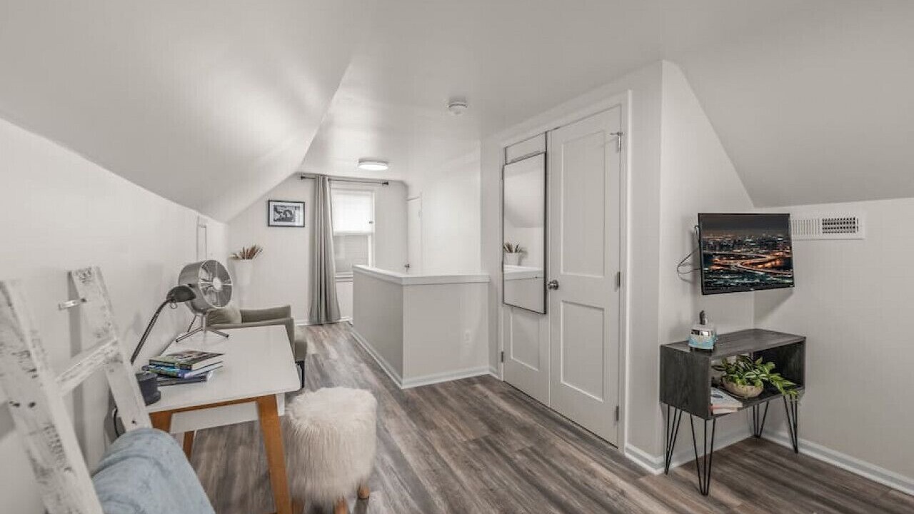 Photo of Bedroom in Royal Oak
